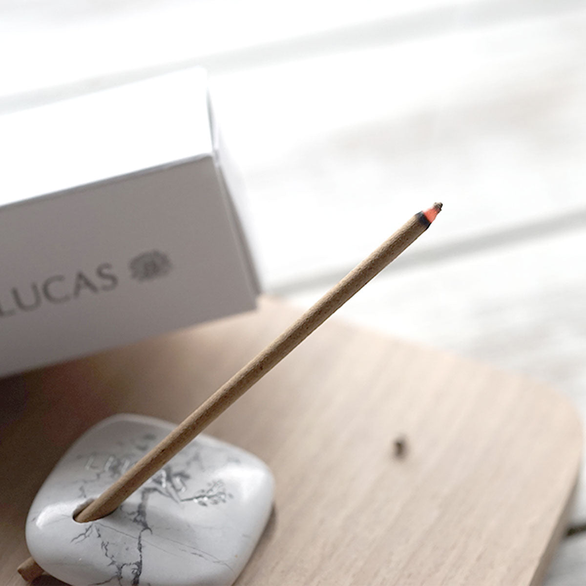 サンダルウッド（白檀）&ホワイトセージ 浄化香 【スティックタイプ】 （ヨガ・瞑想用　天然成分100% 日本製） LUCAS ルカス