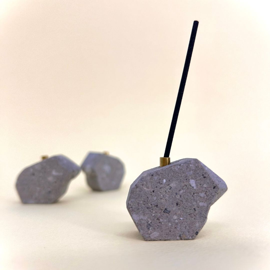 メール便不可】札幌軟石 クマお香立 – お香セレクトショップkuyu